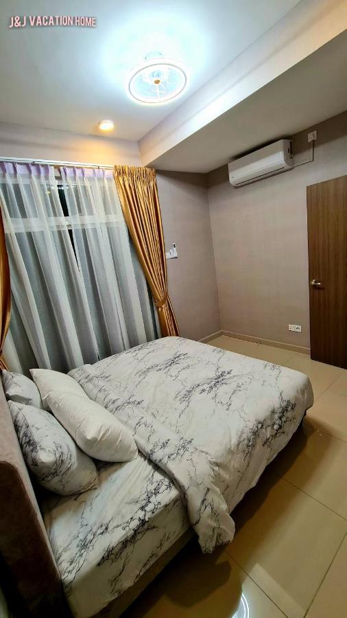 J&J Vacation Home@Novo8 Residence Kampong Tambak Dış mekan fotoğraf