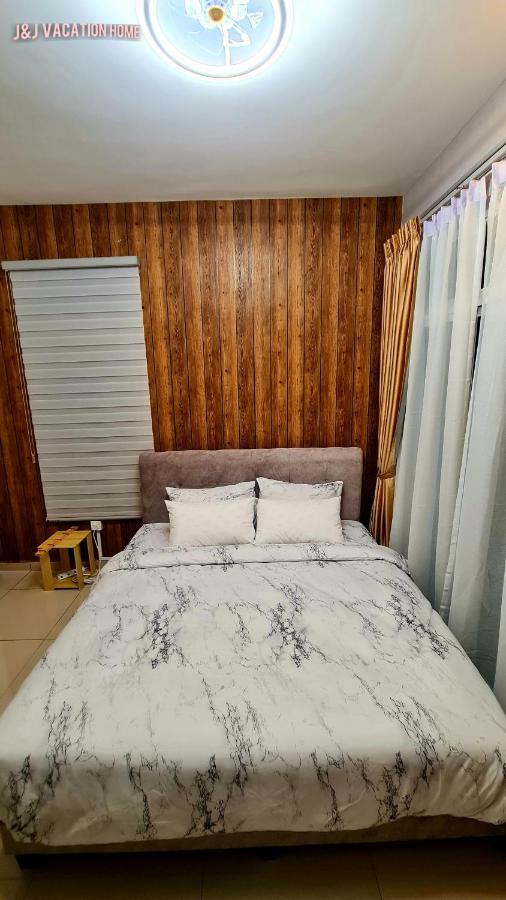 J&J Vacation Home@Novo8 Residence Kampong Tambak Dış mekan fotoğraf