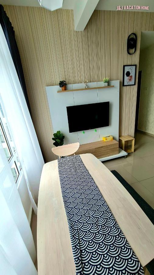 J&J Vacation Home@Novo8 Residence Kampong Tambak Dış mekan fotoğraf