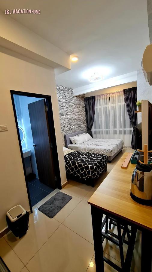J&J Vacation Home@Novo8 Residence Kampong Tambak Dış mekan fotoğraf