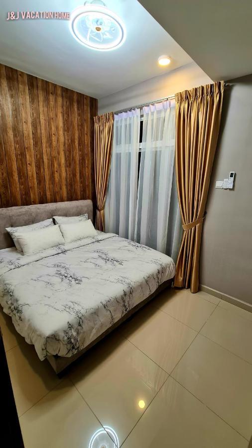 J&J Vacation Home@Novo8 Residence Kampong Tambak Dış mekan fotoğraf