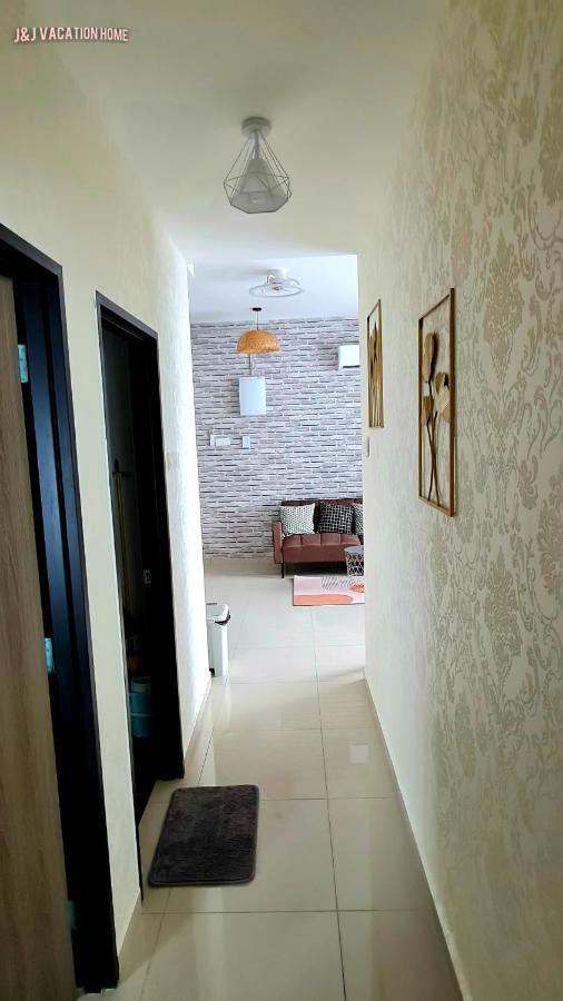 J&J Vacation Home@Novo8 Residence Kampong Tambak Dış mekan fotoğraf