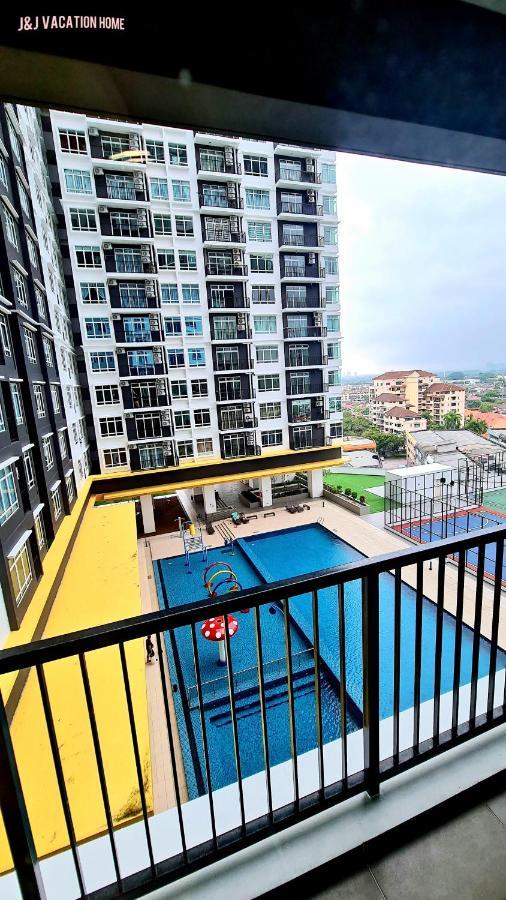 J&J Vacation Home@Novo8 Residence Kampong Tambak Dış mekan fotoğraf