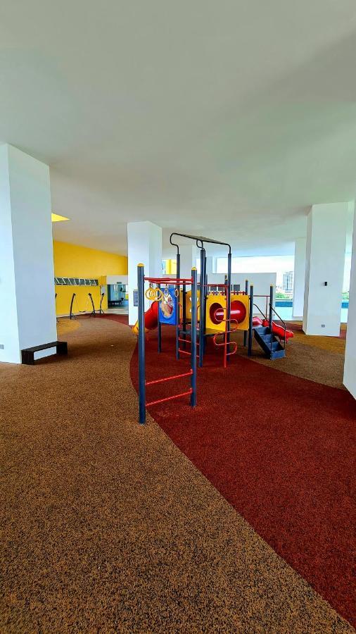 J&J Vacation Home@Novo8 Residence Kampong Tambak Dış mekan fotoğraf